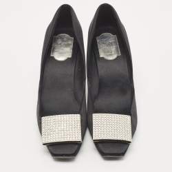 Pre Owned Roger Vivier Black Satin Embellished Pumps Size 39