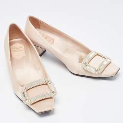Pre Owned Roger Vivier Beige Satin Crystal Embellished Pointed Toe Pumps Size 37.5