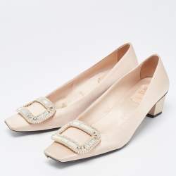 Pre Owned Roger Vivier Beige Satin Crystal Embellished Pointed Toe Pumps Size 37.5
