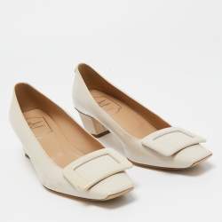 Pre Owned Roger Vivier Cream Patent Trompette Pumps Size 35.5