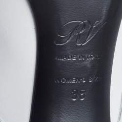 Pre Owned Roger Vivier Grey/Silver Leather Trompette Pumps Size 38