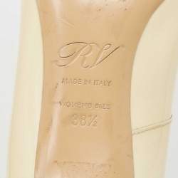 Pre Owned Roger Vivier Cream Patent Leather Trompette Pumps Size 38.5