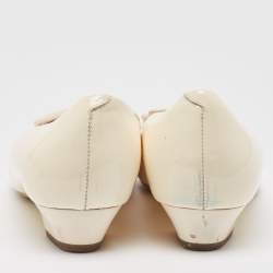 Pre Owned Roger Vivier Cream Patent Leather Gommettine Pumps Size 38