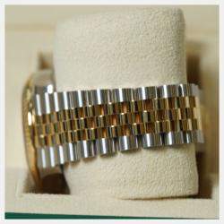 Pre Owned Rolex Datejust 126233-0031 Automatic Silver Diamond 18K Yellow Gold Stainless Steel Women’s Wristwatch 36 mm