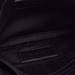 Pre Owned حقيبة صغيرة سان لوران قماش مونوغرامي سوداء بحمالة معصم