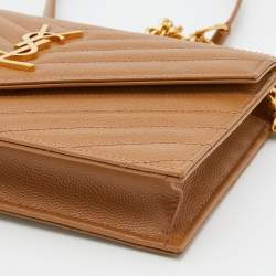 مملوكة مسبقًا Saint Laurent Brown Matelassé Leather Monogram Envelope Wallet On Chain
