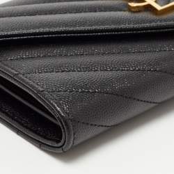مملوكة مسبقًا Saint Laurent Black Matelassé Leather Cassandre Wallet