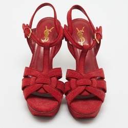 مملوكة مسبقًا صندل سان لوران سير كاحل تريبيوت سويدي أحمر ولامع مقاس 37