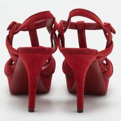 مملوكة مسبقًا صندل سان لوران سير كاحل تريبيوت سويدي أحمر ولامع مقاس 37