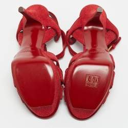 مملوكة مسبقًا صندل سان لوران سير كاحل تريبيوت سويدي أحمر ولامع مقاس 37