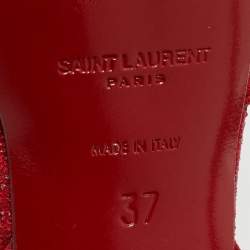 مملوكة مسبقًا صندل سان لوران سير كاحل تريبيوت سويدي أحمر ولامع مقاس 37