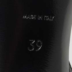 مملوكة مسبقًا صندل سان لوران باريس أوبن سير أبيوم بكعب ومشبك جلدي أسود مقاس 39.5