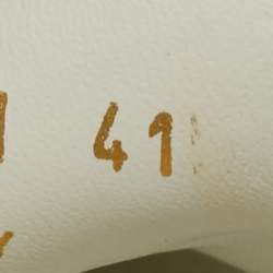 Pre Owned حذاء رياضي سان لوران أندي  جلد أبيض عنق منخفض مقاس 39