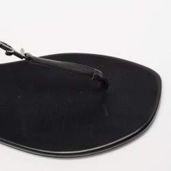 مملوكة مسبقًا Saint Laurent Black Leather Logo T-Strap Flat Thong Sandals Size 36.5