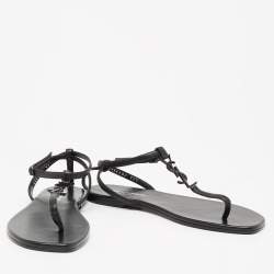 مملوكة مسبقًا Saint Laurent Black Leather Logo T-Strap Flat Thong Sandals Size 36.5