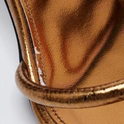 مملوكة مسبقًا Saint Laurent Gold Leather Ankle Strap Sandals  Size 40