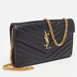 مملوكة مسبقًا Saint Laurent Black Matelassé Leather Monogram Envelope Wallet on Chain