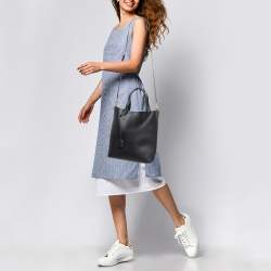 مملوكة مسبقًا Saint Laurent Black Leather Toy Shopper Tote