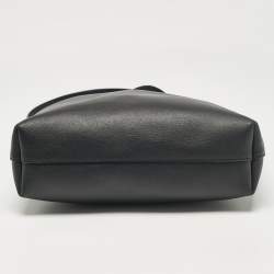 مملوكة مسبقًا Saint Laurent Black Leather Toy Shopper Tote