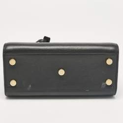 مملوكة مسبقًا Saint Laurent Black Leather Nano Classic Sac De Jour Tote