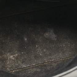 مملوكة مسبقًا Saint Laurent Black Leather Nano Classic Sac De Jour Tote