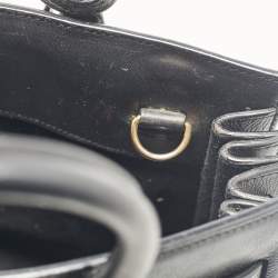 مملوكة مسبقًا Saint Laurent Black Leather Nano Classic Sac De Jour Tote