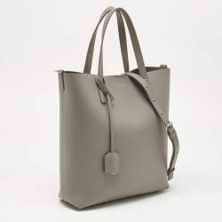 مملوكة مسبقًا Saint Laurent Grey Leather Toy Shopper Tote