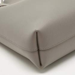 مملوكة مسبقًا Saint Laurent Grey Leather Toy Shopper Tote