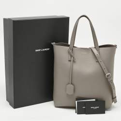 مملوكة مسبقًا Saint Laurent Grey Leather Toy Shopper Tote