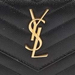 مملوكة مسبقًا محفظة تري فولد سان لوران باريس كاساندرا جلد مبطن سوداء