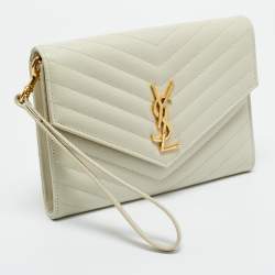 مملوكة مسبقًا Saint Laurent Off White Matelasse Leather Cassandre Wristlet Clutch