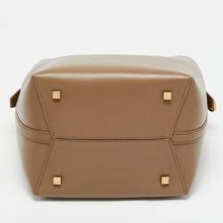 Pre Owned Saint Laurent Brown Leather Le 37 Bucket Bag