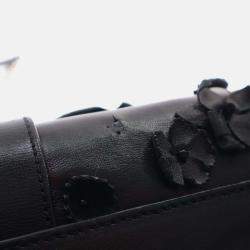 مملوكة مسبقًا حقيبة كلاسيكية سان لوران جلد حملان صغير/خرز مضغوطة بمونوغرام