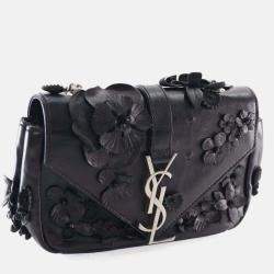 مملوكة مسبقًا حقيبة كلاسيكية سان لوران جلد حملان صغير/خرز مضغوطة بمونوغرام