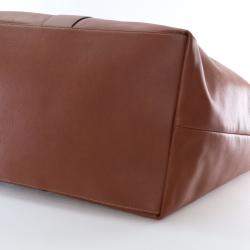 مملوكة مسبقًا Saint Laurent Calfskin Y Tote