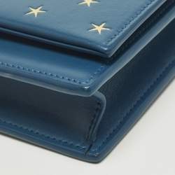 Pre Owned محفظة سان لوران جلد أزرق/ذهبي بطباعة نجوم كيت بصدّادة على سلسلة