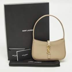 مملوكة مسبقًا Saint Laurent LE 5 À 7 Mini Beige Leather Bag