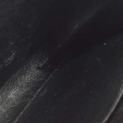 مملوكة مسبقًا Saint Laurent Uptown Black Leather Wallet On Chain