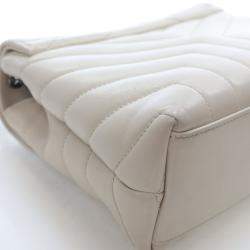 مملوكة مسبقًا حقيبة لولو جلد عجل سان لوران صغيرة الحجم