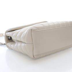 مملوكة مسبقًا حقيبة لولو جلد عجل سان لوران صغيرة الحجم