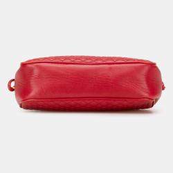 مملوكة مسبقًا ح�قيبة كاميرا سان لوران فيكتوار جلد خروف مبطن أحمر