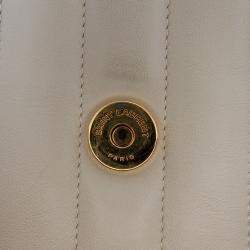 مملوكة مسبقًا حقيبة سلسلة سان لوران باريس فيكي شعار جلد الحمل أبيض صغيرة