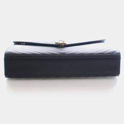 مملوكة مسبقًا Saint Laurent Large Calfskin Envelope Flap Bag