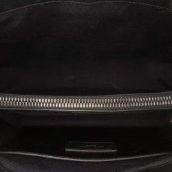 مملوكة مسبقًا حقيبة كروس سان لوران باريس مونوغرام سوداء متوسطة جلد بقري بنقشة التمساح غرب هوليوود