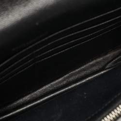 مملوكة مسبقًا محفظة بسلسلة سان لوران جلد ماتيلاسيه خمري مونوجرامي ظرفية