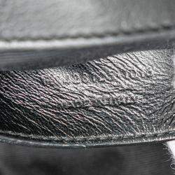 مملوكة مسبقًا محفظة سلسلة تصاميم قلوب سان لوران باريس سوداء متوسطة بترز مونوجرام