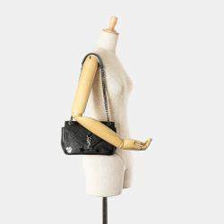 مملوكة مسبقًا محفظة سلسلة تصاميم قلوب سان لوران باريس سوداء متوسطة بترز مونوجرام