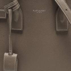 Pre Owned حقيبة سان لوران كلاسيك ساك دو جور يد جلد بيج داكن صغيرة