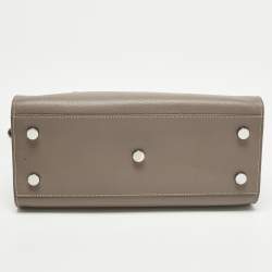 Pre Owned حقيبة سان لوران كلاسيك ساك دو جور يد جلد بيج داكن صغيرة