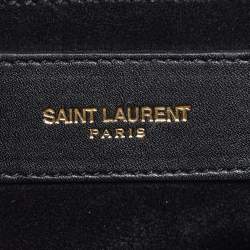 مملوكة مسبقًا حقيبة يد توت سان لوران كلاسيك ساك دي جور صغيرة جلد أسود